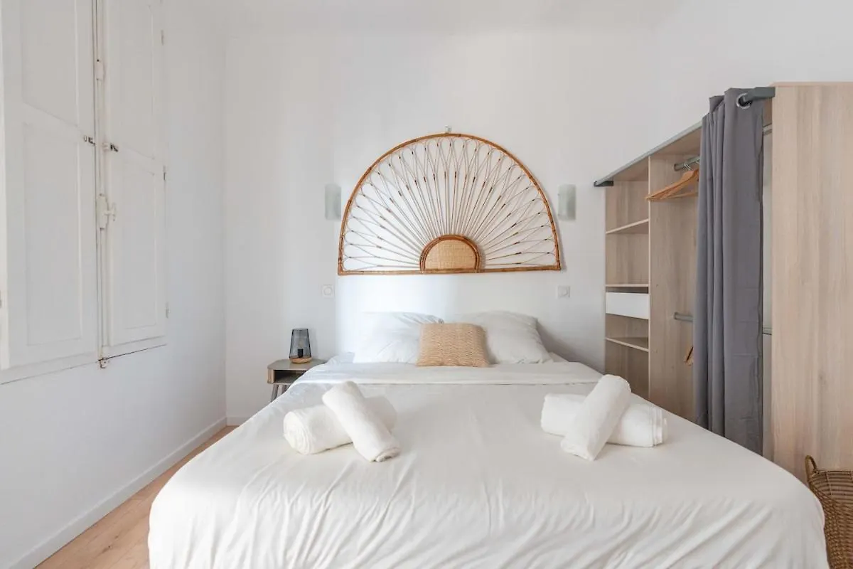 Appartement Spacieux, Chaleureux & Tout Confort Pertuis 0*,  France
